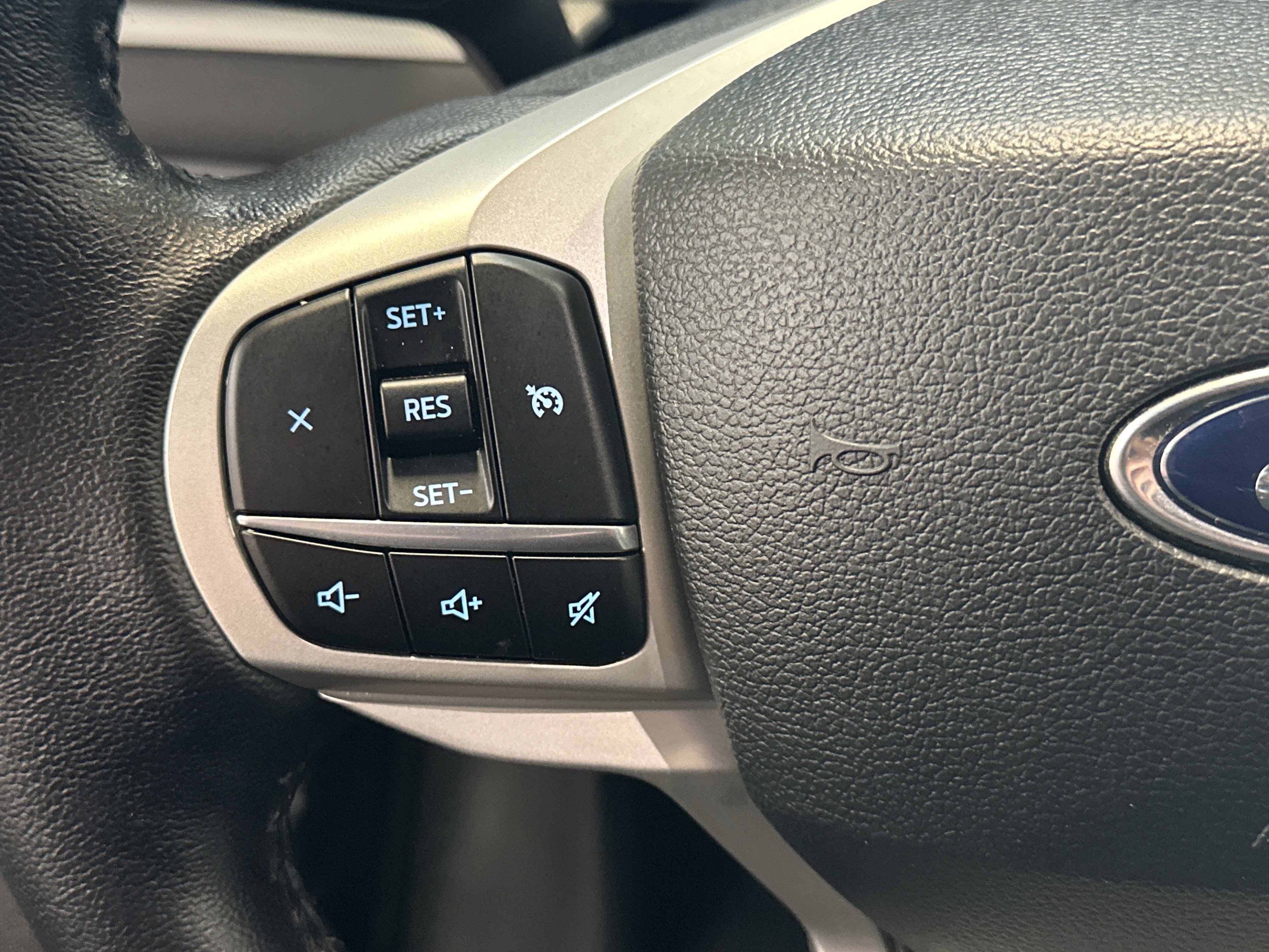 Used 2023 Ford Explorer XLT w/ Equipment Group 202A image 35