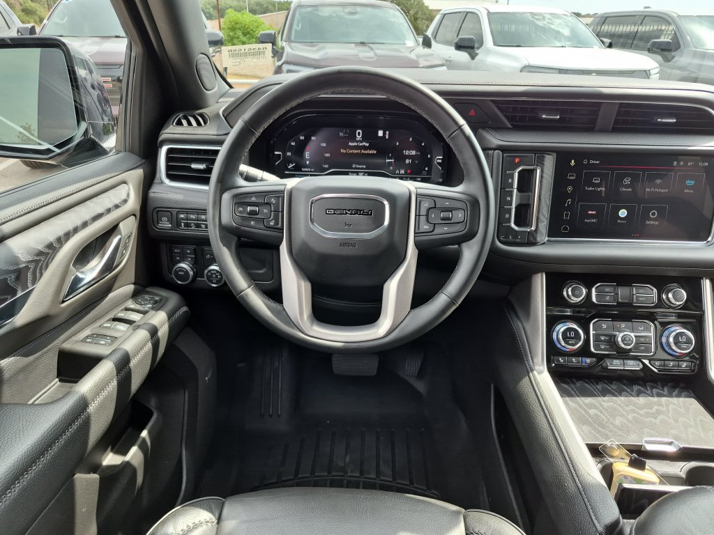 Used 2023 GMC Yukon XL Denali AWD/4WD image 33