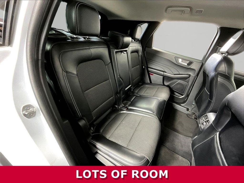 Used 2023 Ford Escape SE FWD image 25