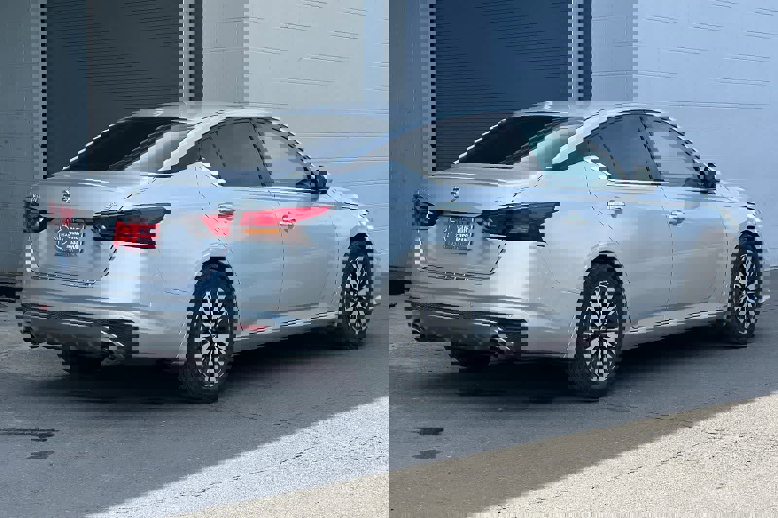 Used 2020 Nissan Altima 2.5 SV image 3