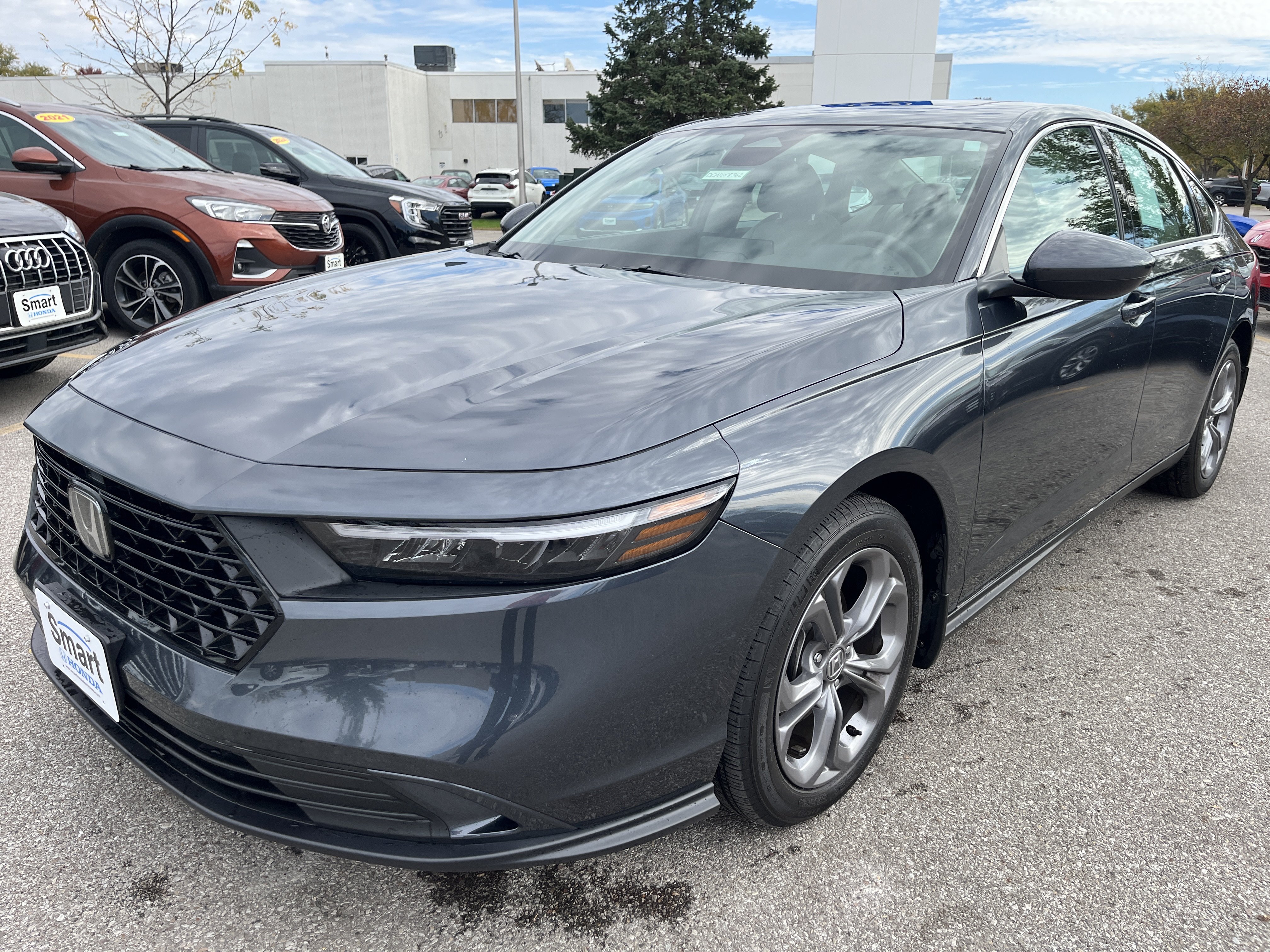 Used 2023 Honda Accord EX image 2