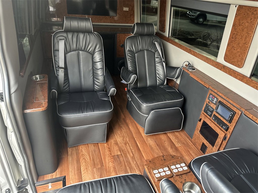 Used 2017 Mercedes-Benz Sprinter 2500 image 10