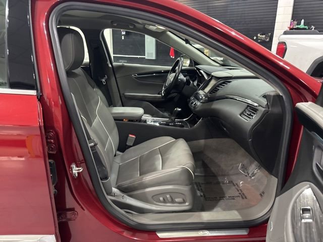 Used 2019 Chevrolet Impala Premier w/ Premier Convenience Package FWD image 35