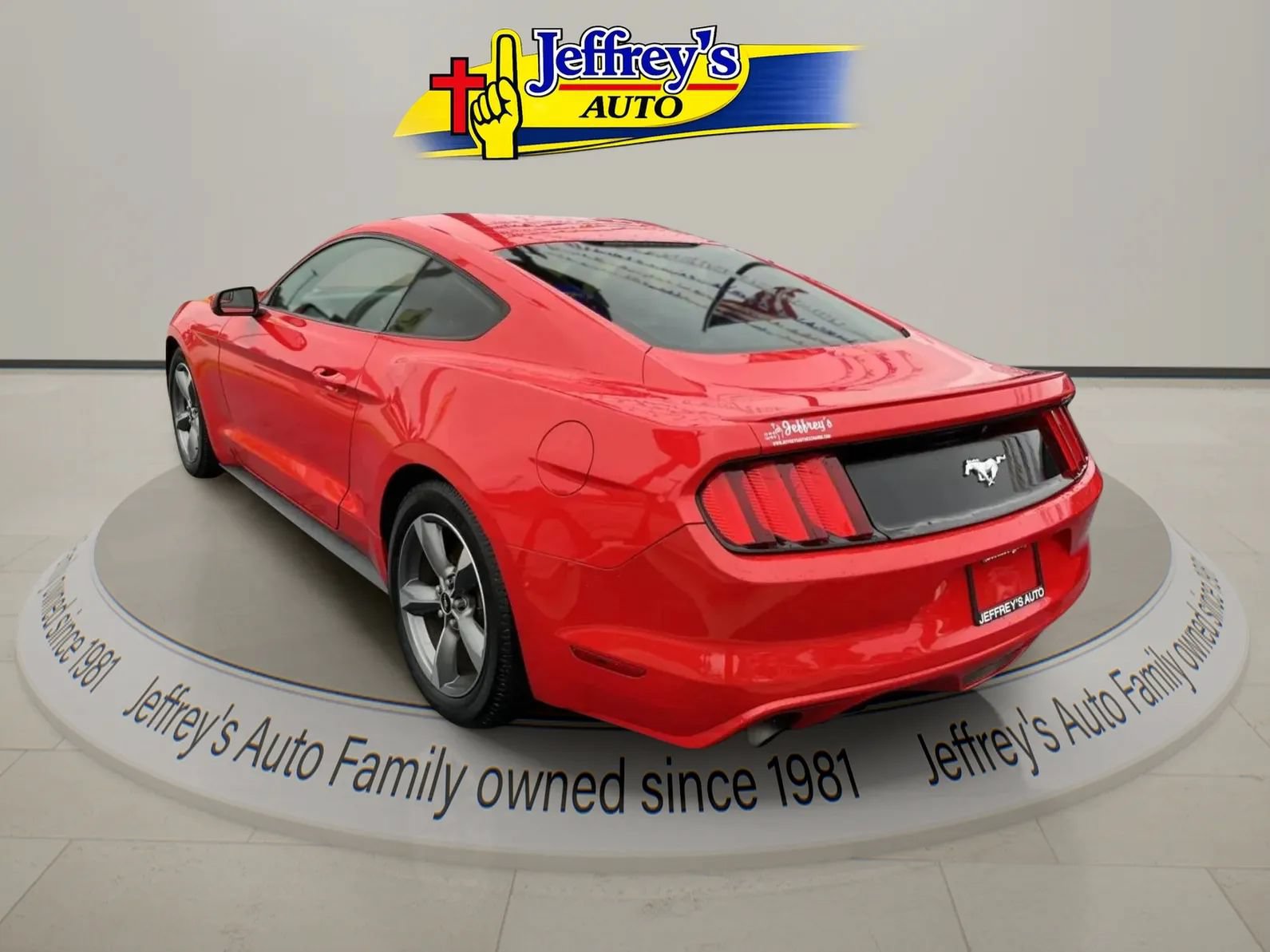 Used 2016 Ford Mustang Coupe RWD image 3