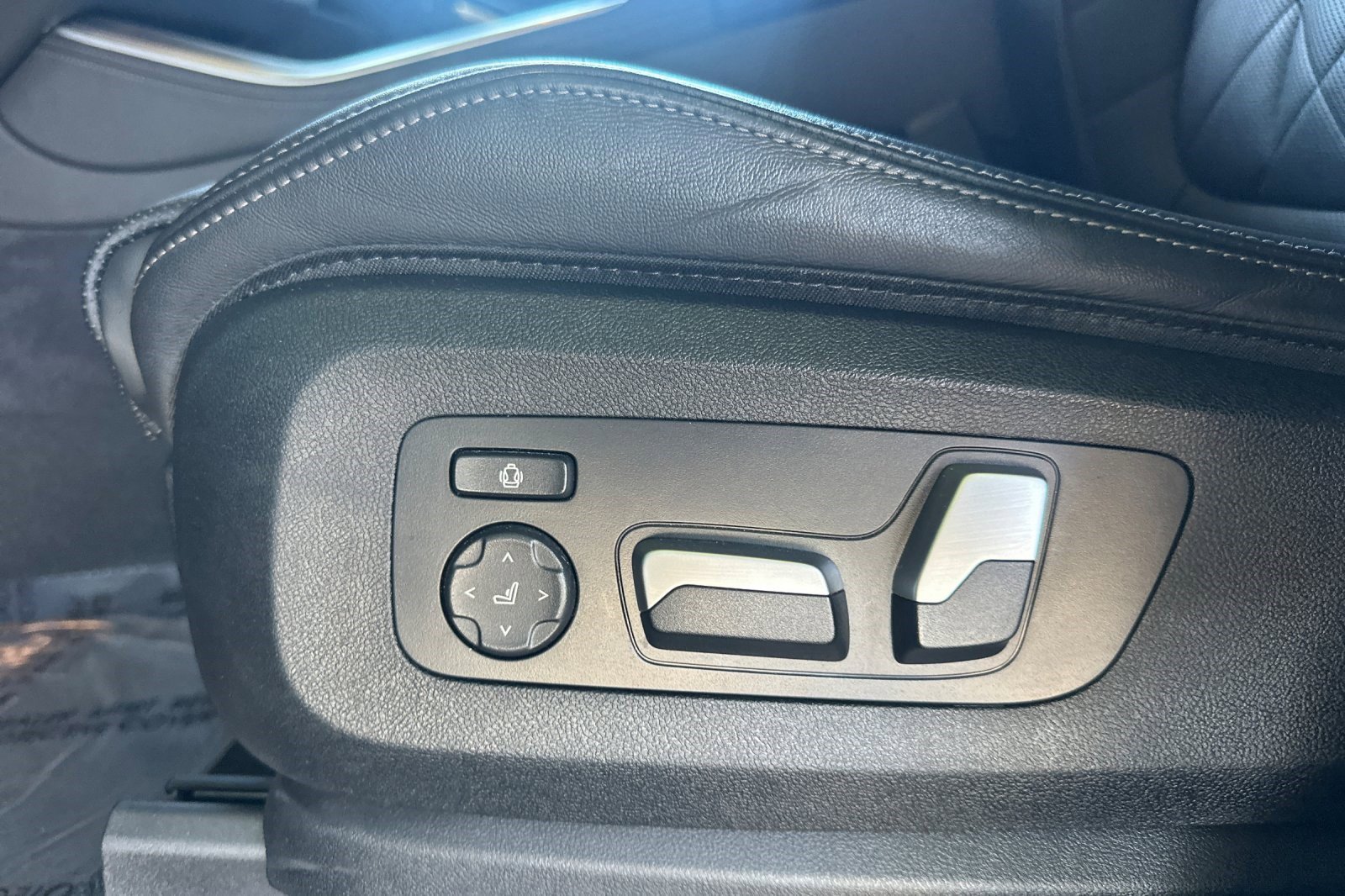 Certified 2024 BMW X5 xDrive40i w/ Parking Assistance Package image 14