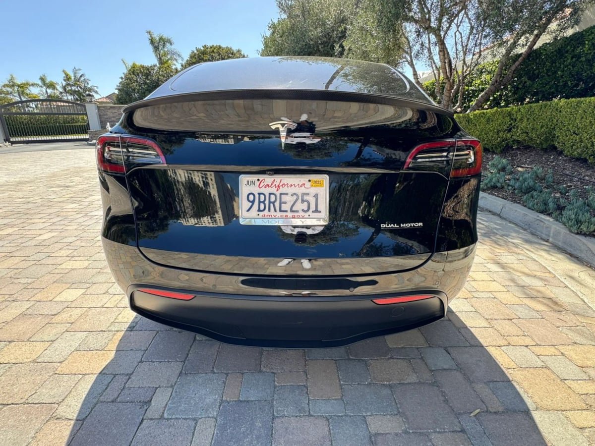 Used 2023 Tesla Model Y Performance AWD/4WD image 5