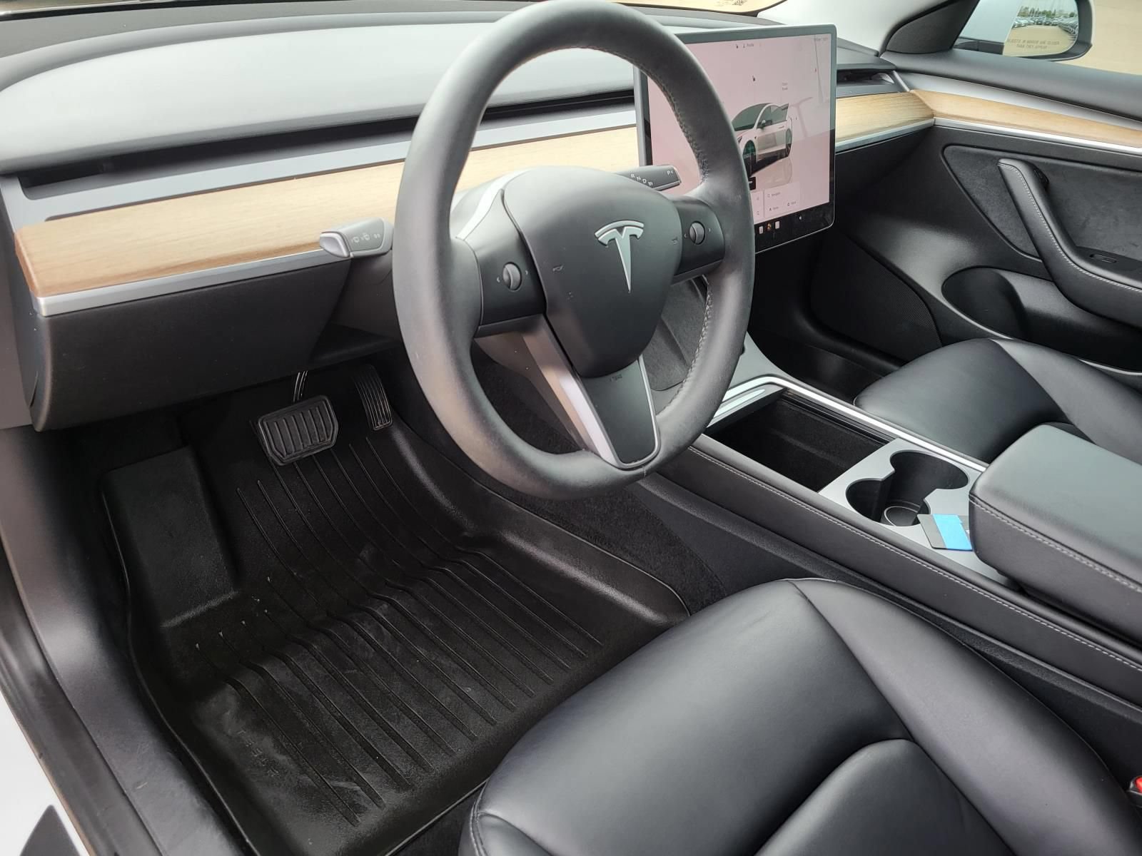 Used 2023 Tesla Model 3 Standard Range RWD image 17