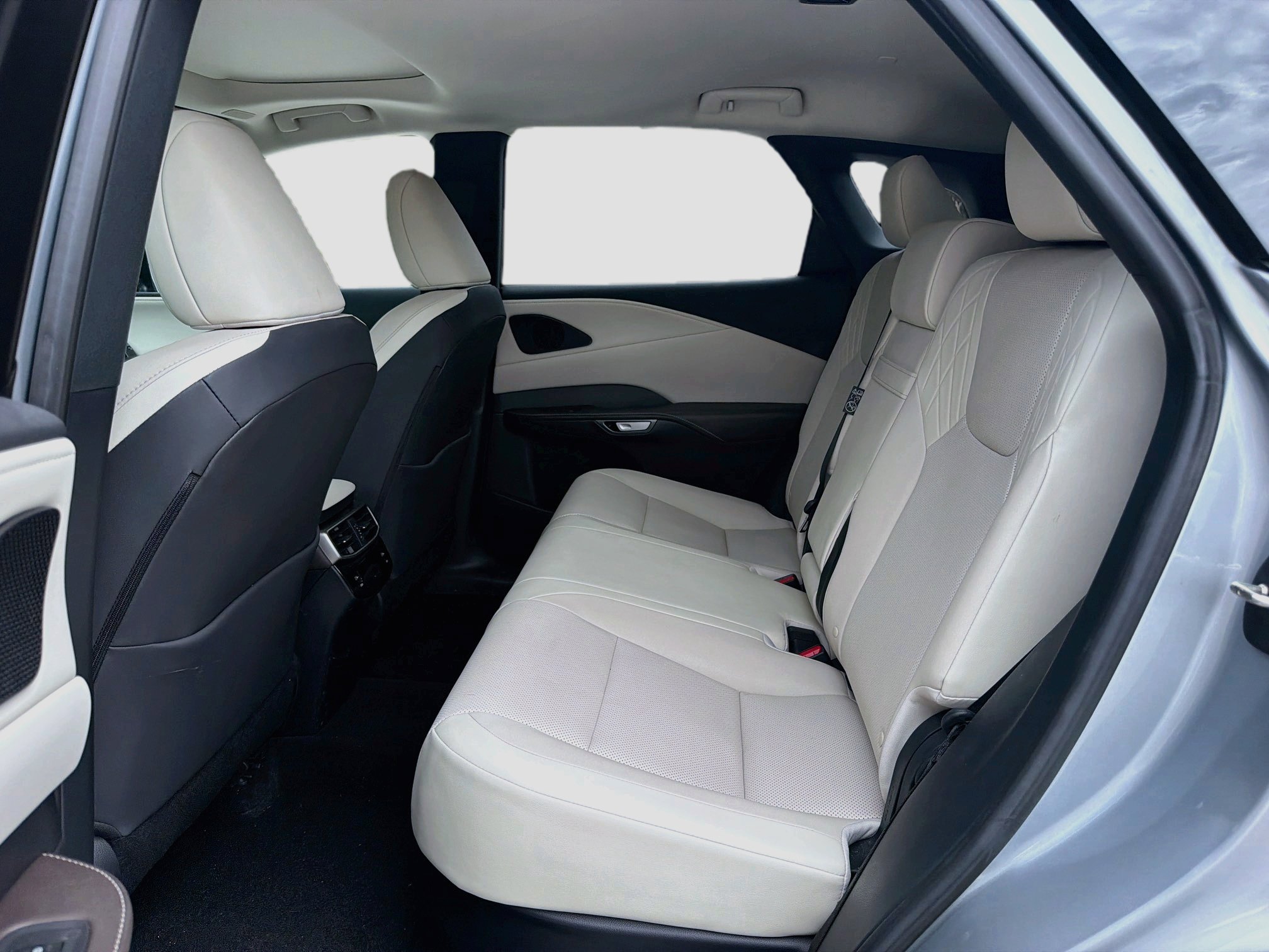 Used 2024 Lexus RX 350 Premium w/ Accessory Package (Z1) FWD image 21