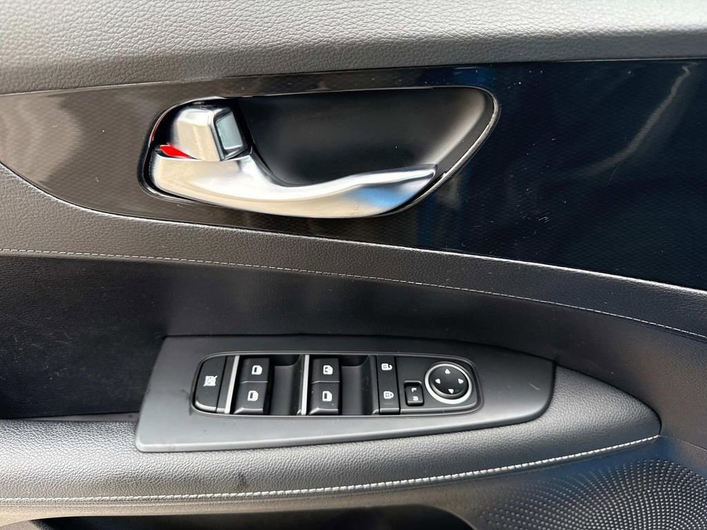 Used 2024 Kia Forte GT-Line w/ GT-Line Premium Package image 8