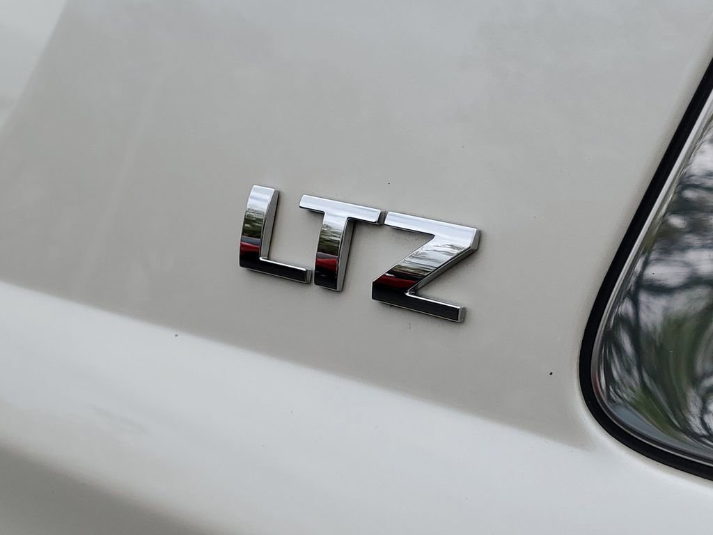 Used 2015 Chevrolet Tahoe LTZ AWD/4WD image 40