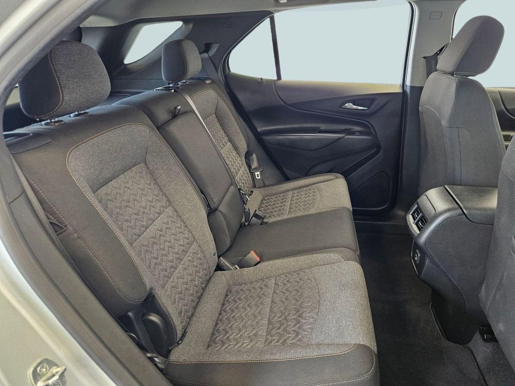 Used 2022 Chevrolet Equinox LT w/ Driver Convenience Package image 28