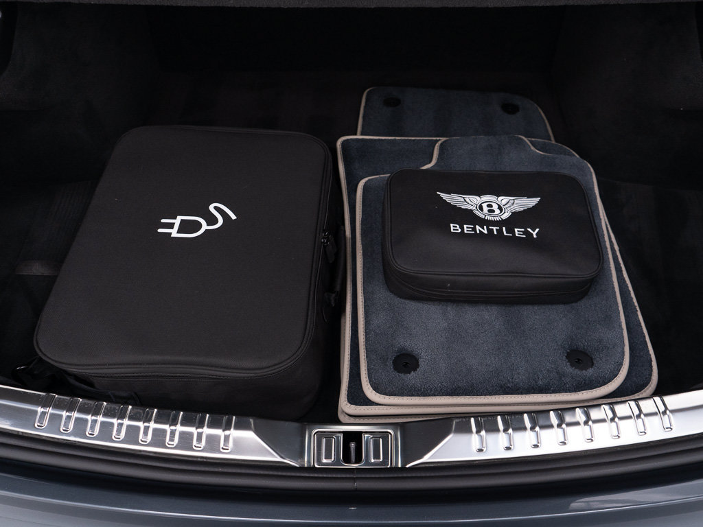 Certified 2026 Bentley Flying Spur Azure AWD/4WD image 44