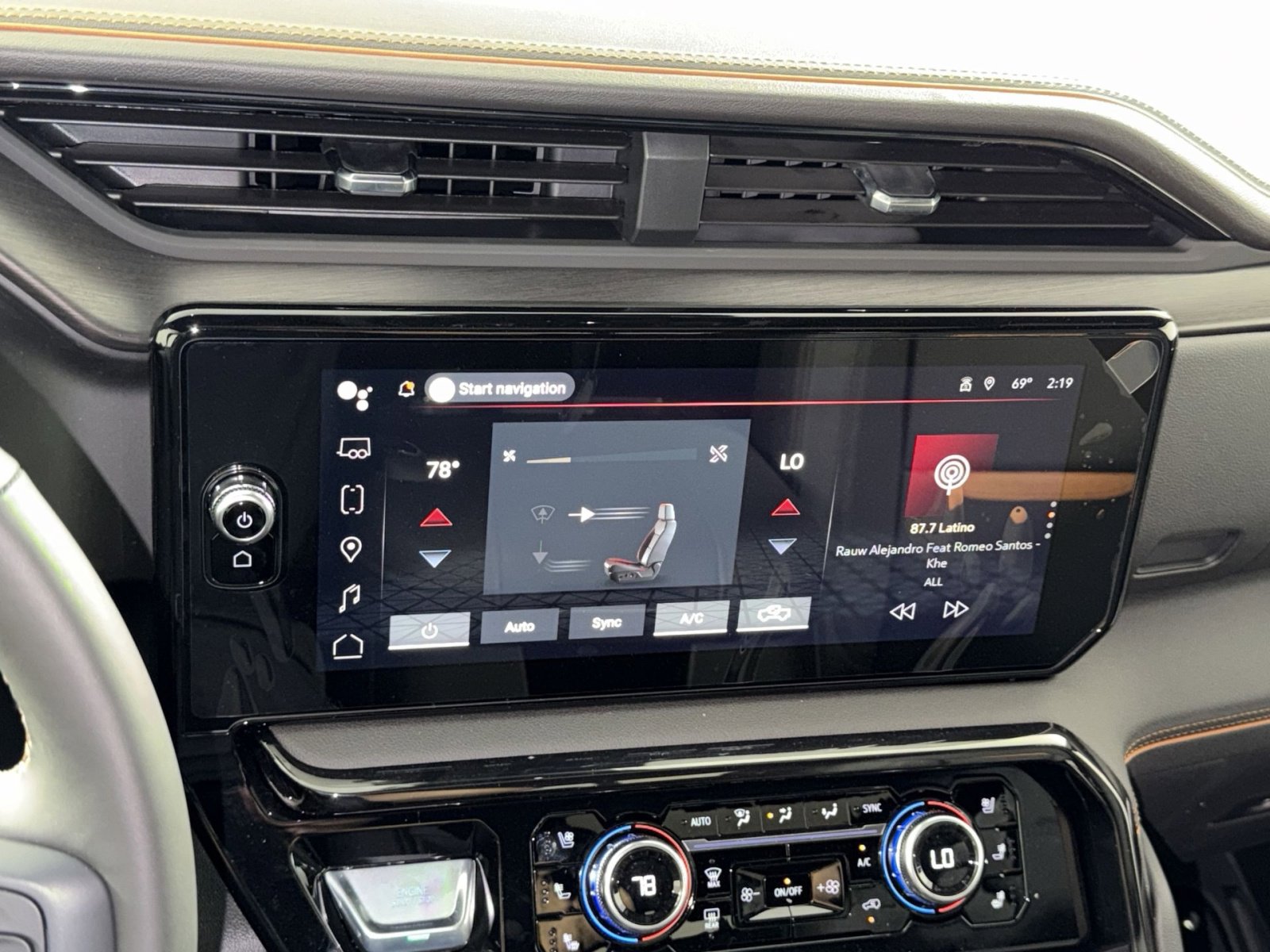 New 2026 GMC Sierra 1500 AT4 w/ AT4 Premium Package AWD/4WD image 21