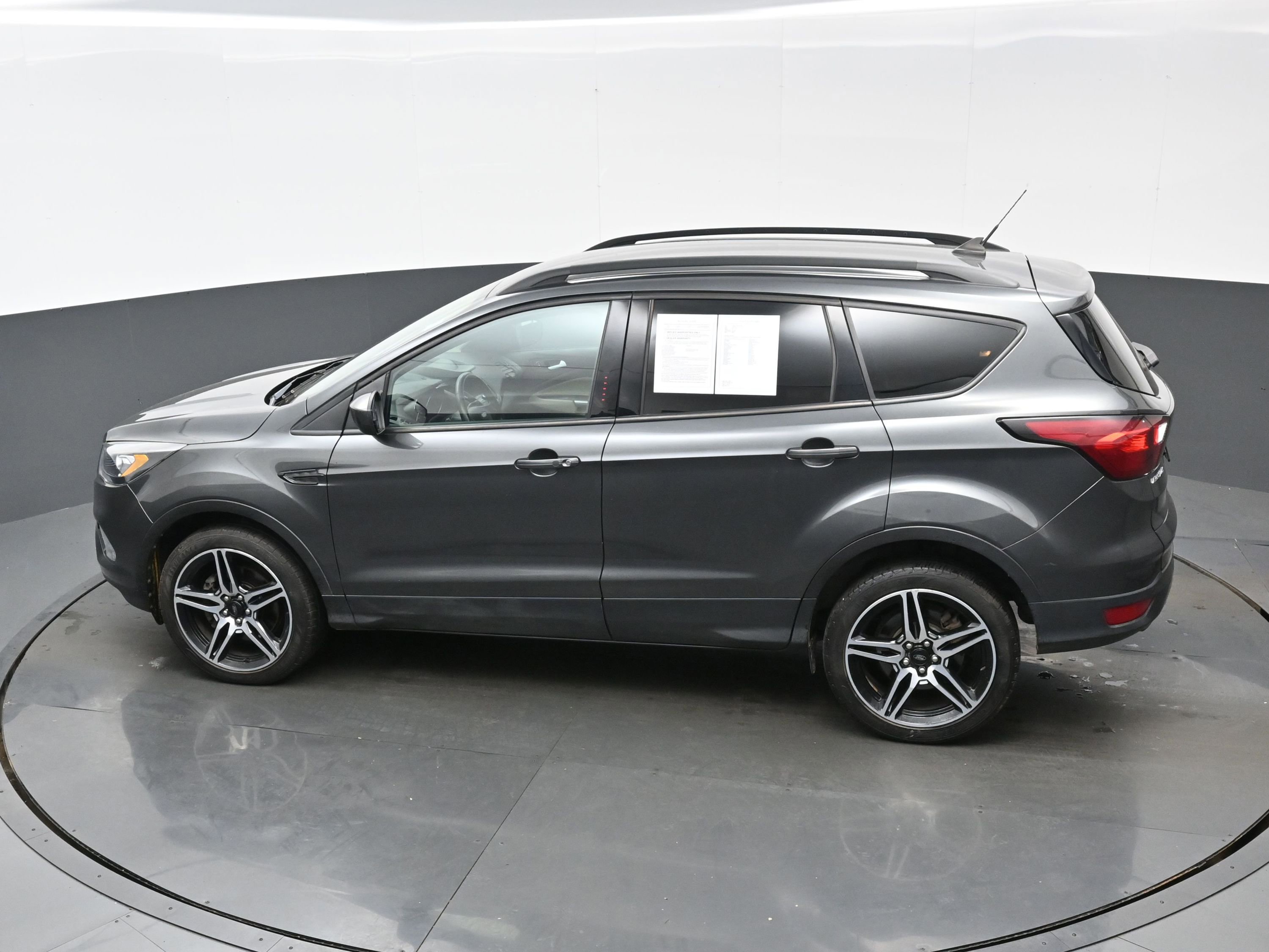 Used 2019 Ford Escape SEL image 34