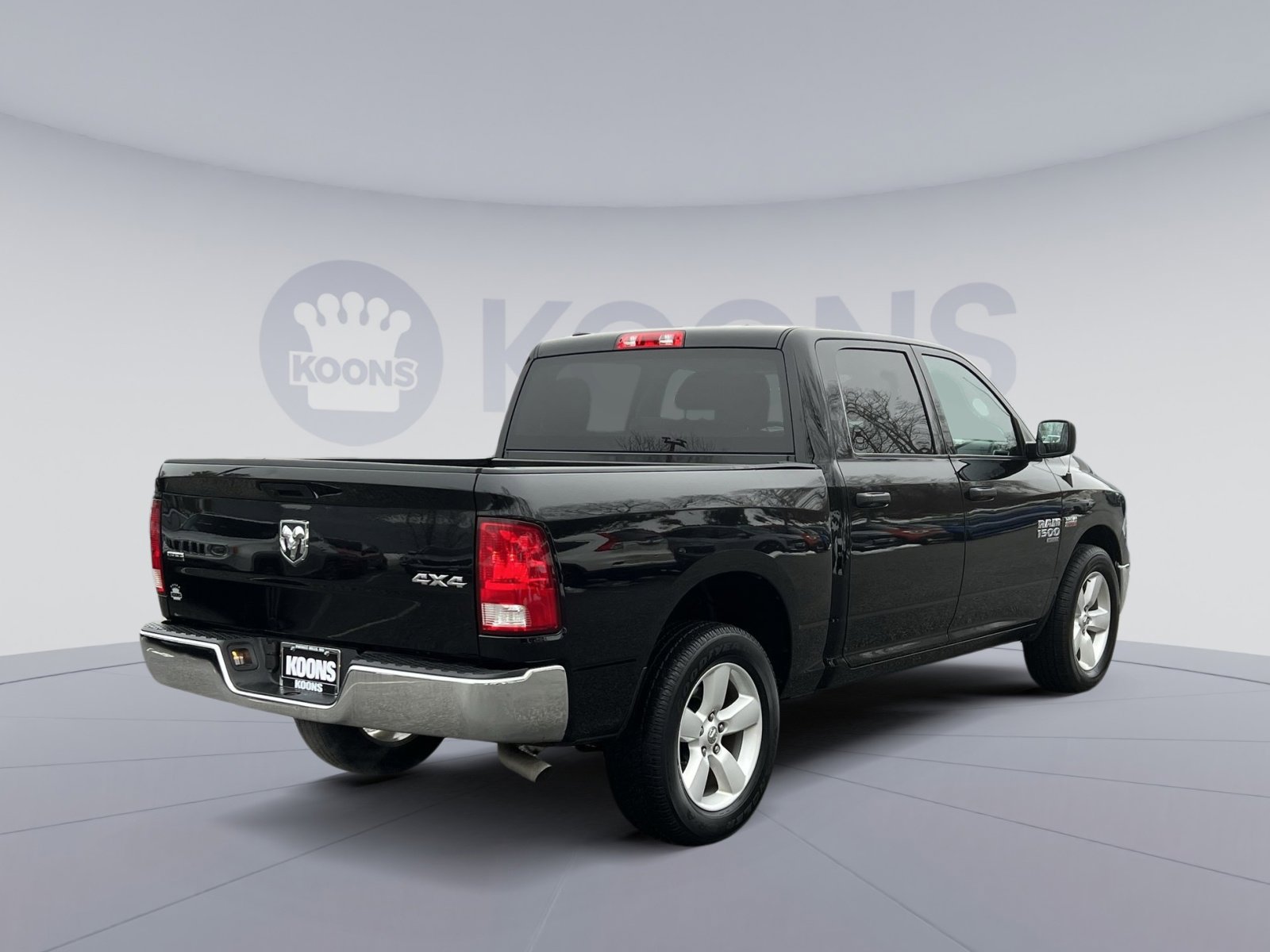 Used 2023 RAM 1500 Classic SLT image 5