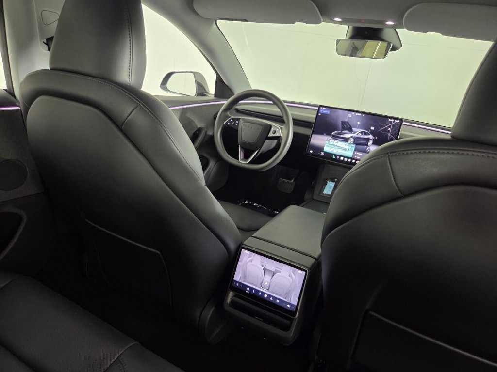 Used 2024 Tesla Model 3 Long Range RWD image 29