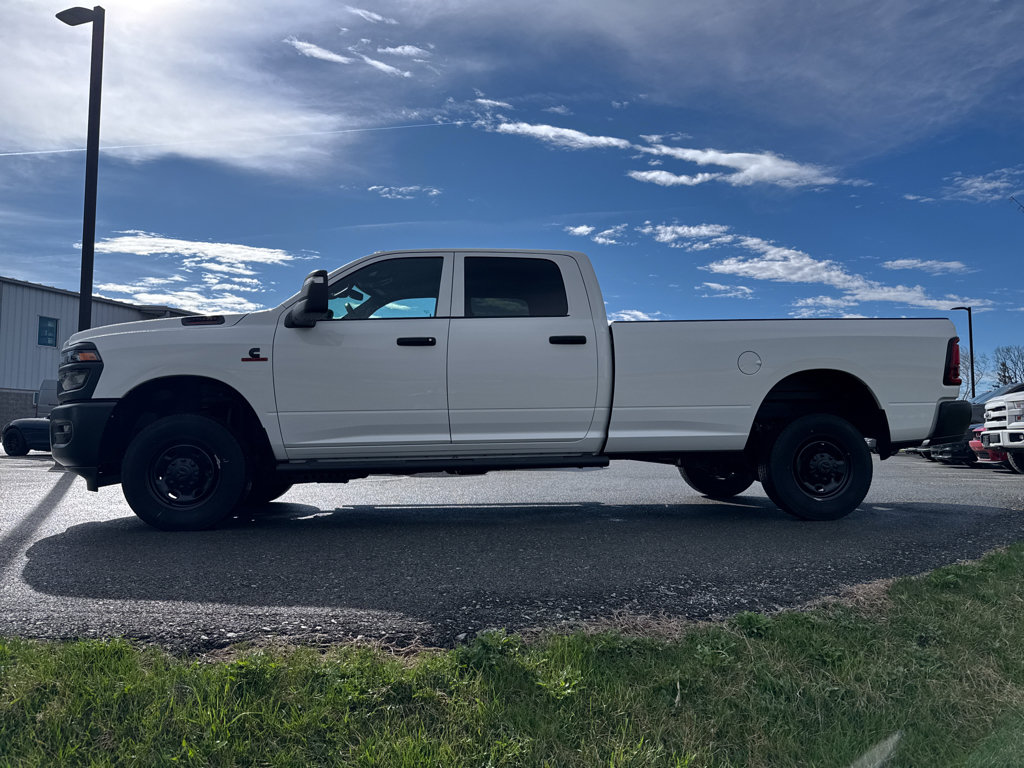 New 2026 RAM 2500 Tradesman AWD/4WD image 15