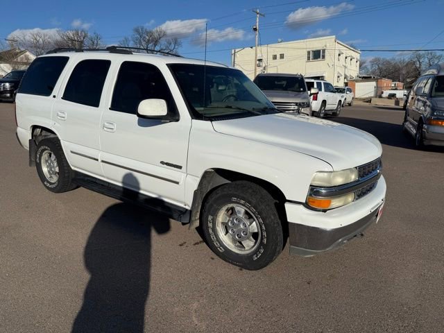 Used 2001 Chevrolet Tahoe LT w/ LT Preferred Equipment Group AWD/4WD image 3