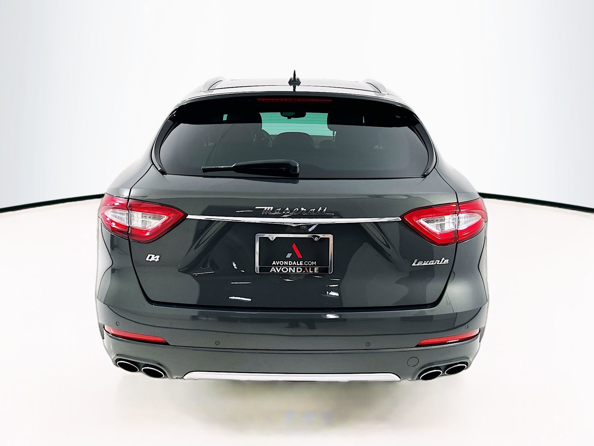 Used 2017 Maserati Levante w/ Luxury Package AWD/4WD image 7