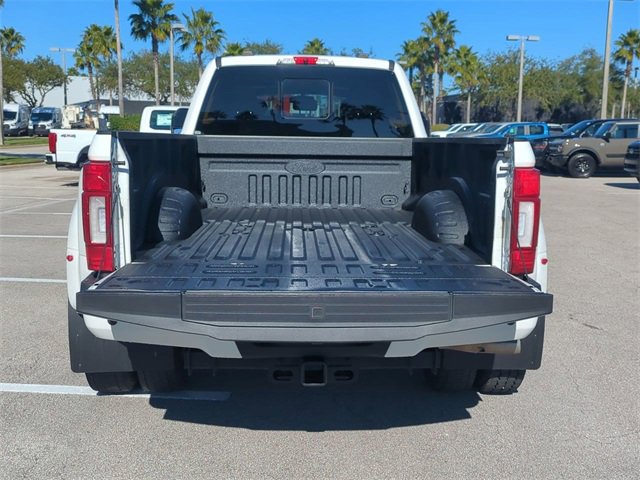 Certified 2022 Ford F450 Platinum w/ FX4 Off-Road Package image 12
