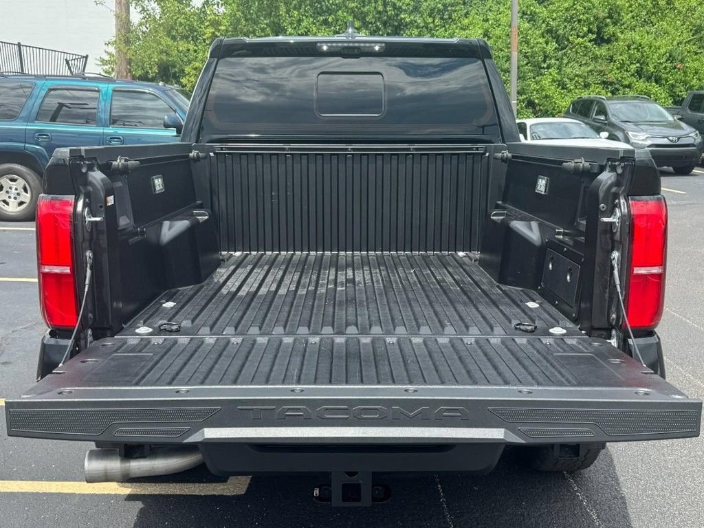Used 2024 Toyota Tacoma TRD Off-Road w/ TRD Off Road Premium Package AWD/4WD image 6