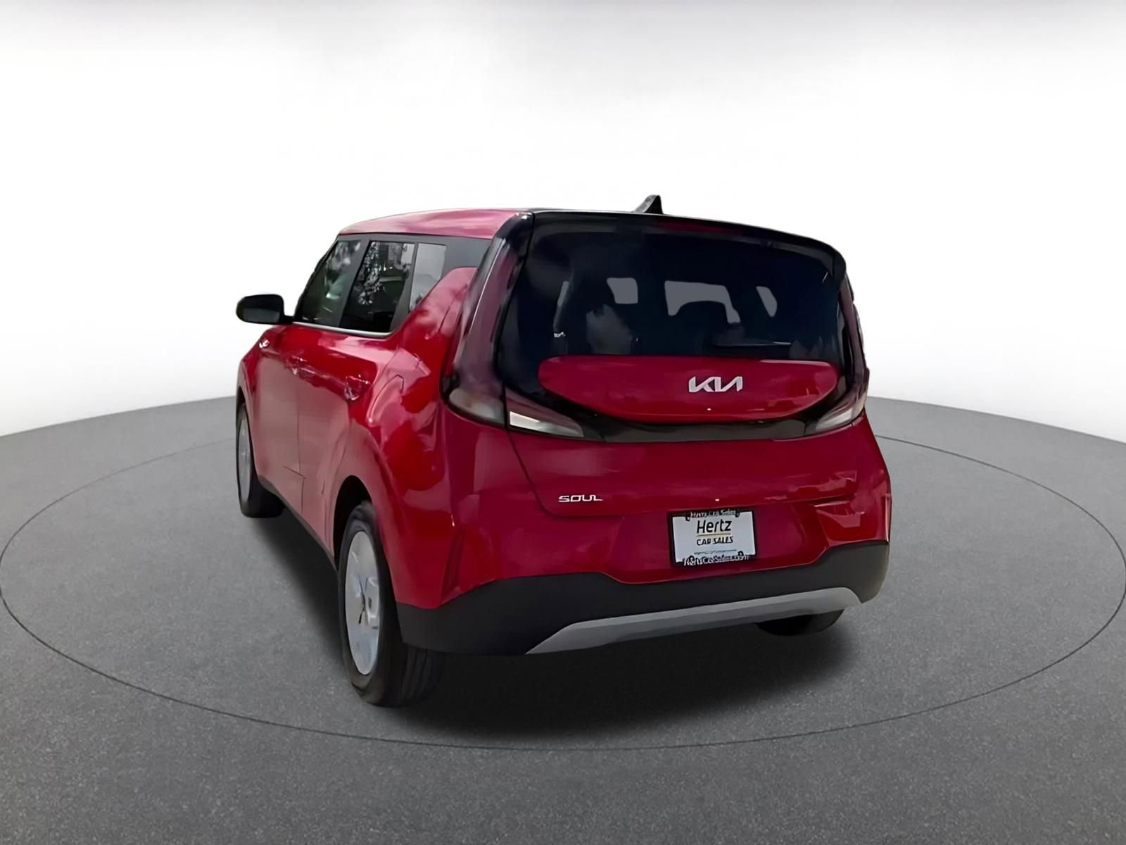Used 2025 Kia Soul LX w/ LX Technology Package FWD image 9