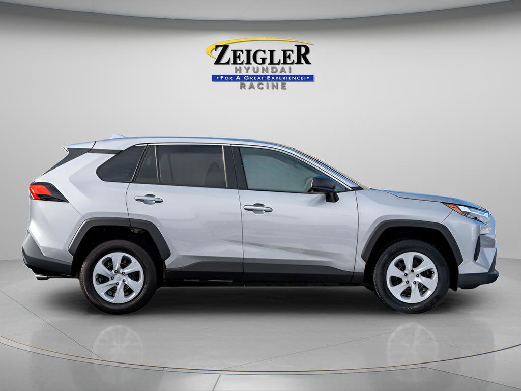 Used 2024 Toyota RAV4 LE AWD/4WD image 10