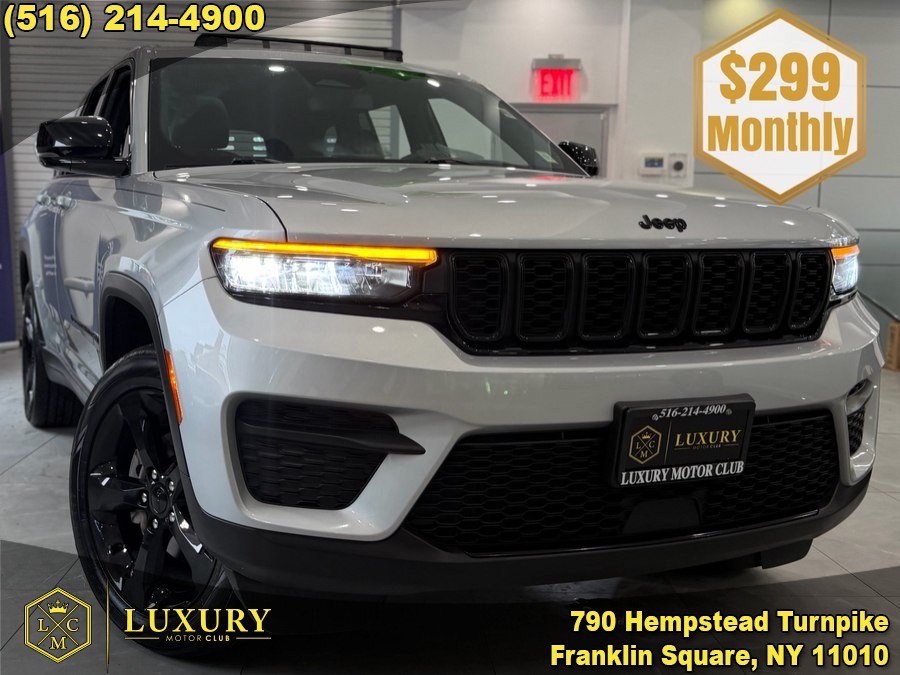 Used 2023 Jeep Grand Cherokee Altitude AWD/4WD image 1