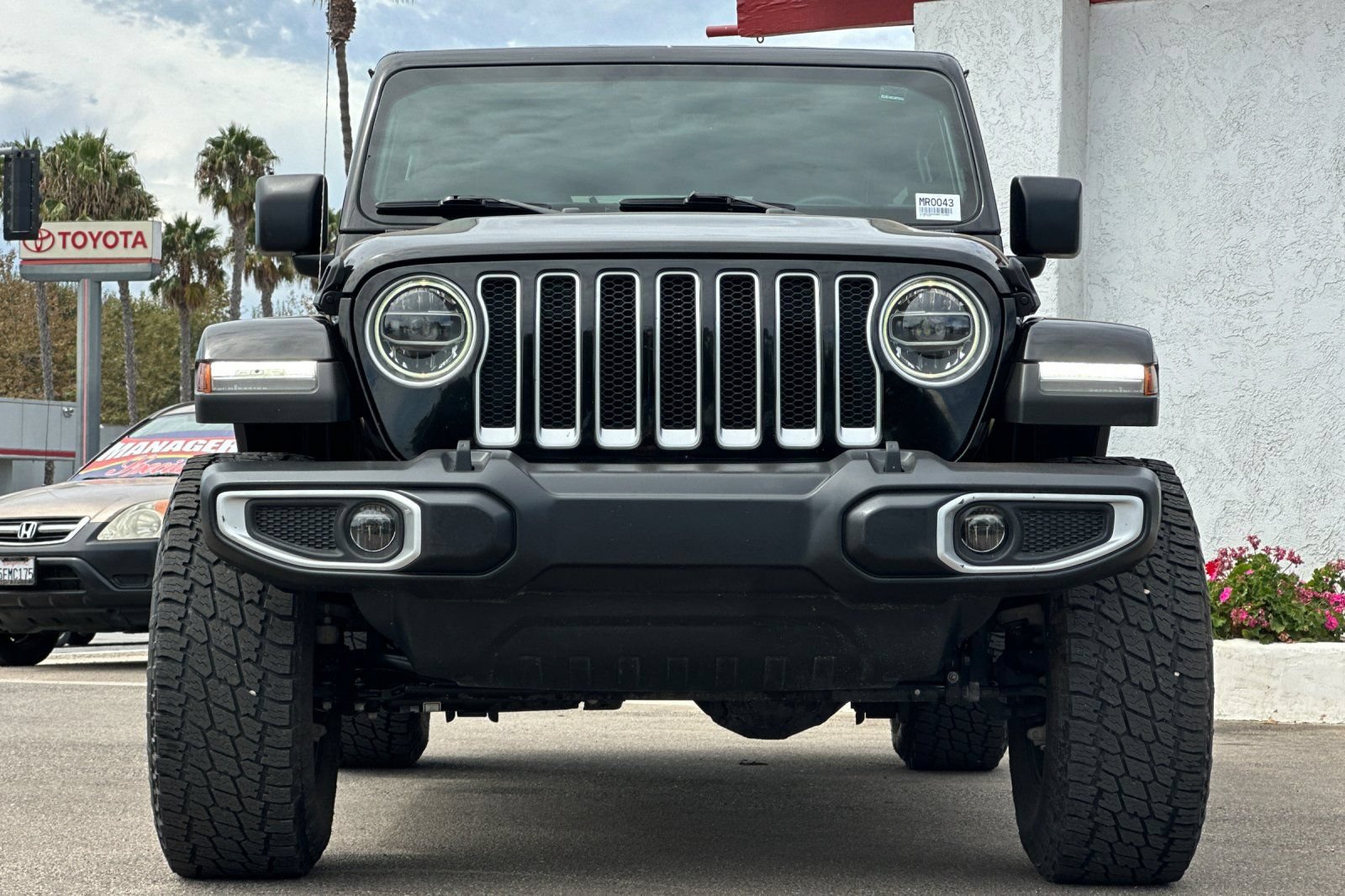 Used 2021 Jeep Wrangler Unlimited Sahara AWD/4WD image 9