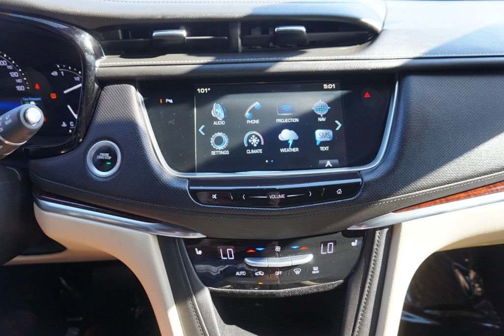 Used 2017 Cadillac XT5 Luxury w/ Driver Awareness Package AWD/4WD image 31