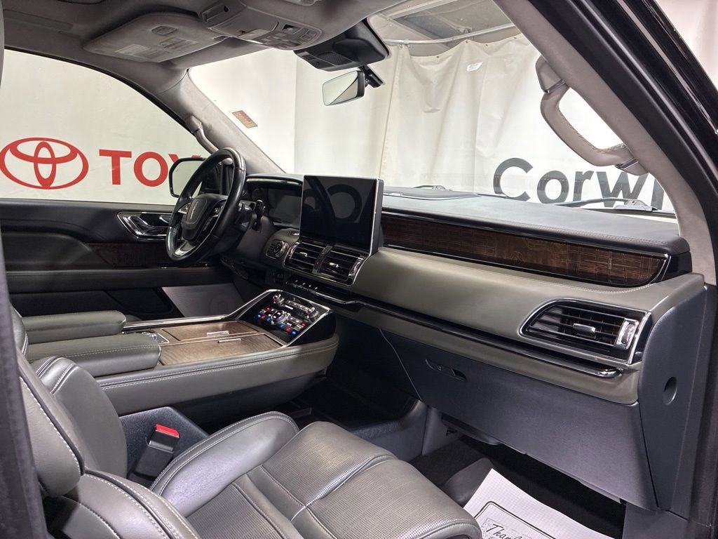 Used 2023 Lincoln Navigator L Black Label AWD/4WD image 11