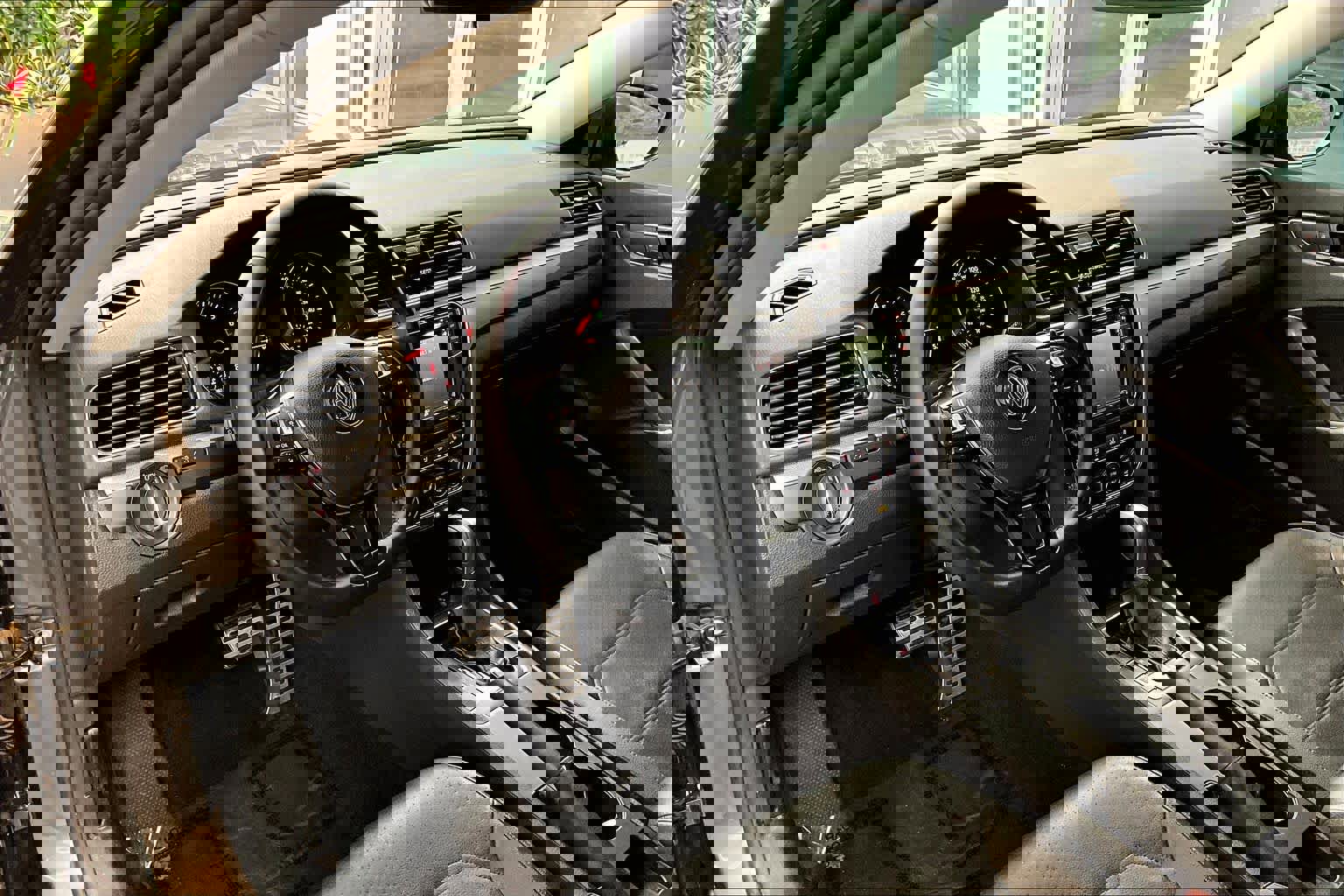 Used 2018 Volkswagen Passat 2.0T R-Line image 17