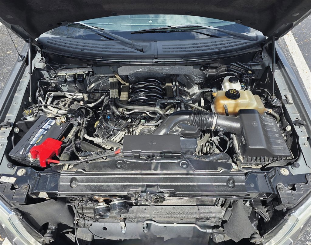 Used 2013 Ford F150 XLT w/ Luxury Equipment Group image 10