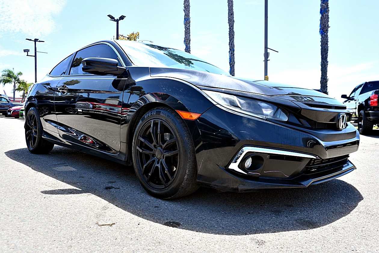 Used 2019 Honda Civic EX image 3