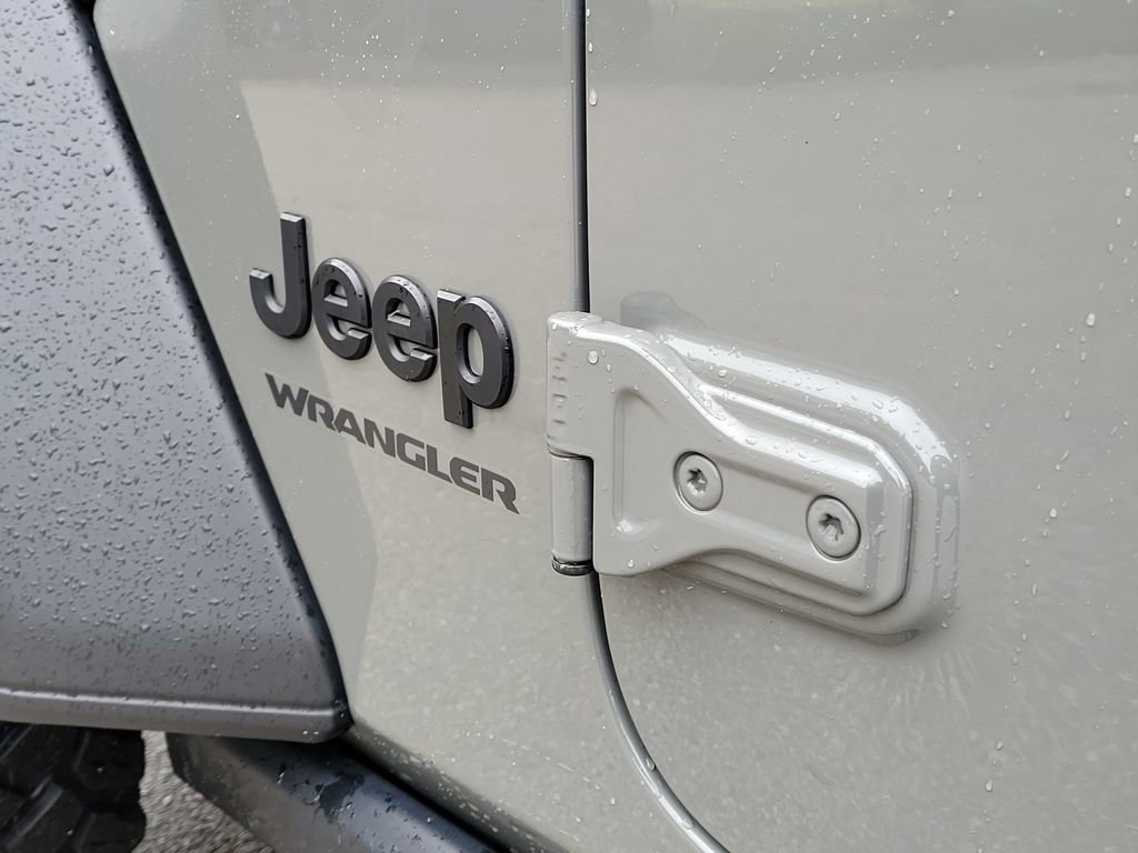 Used 2022 Jeep Wrangler Willys image 7