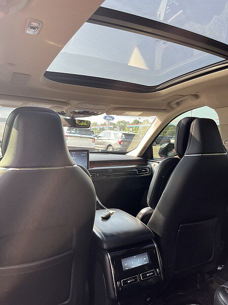 Used 2020 Lincoln Aviator Reserve w/ Equipment Group 202A AWD/4WD image 17