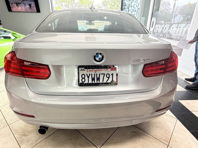Used 2015 BMW 320i Sedan RWD image 9