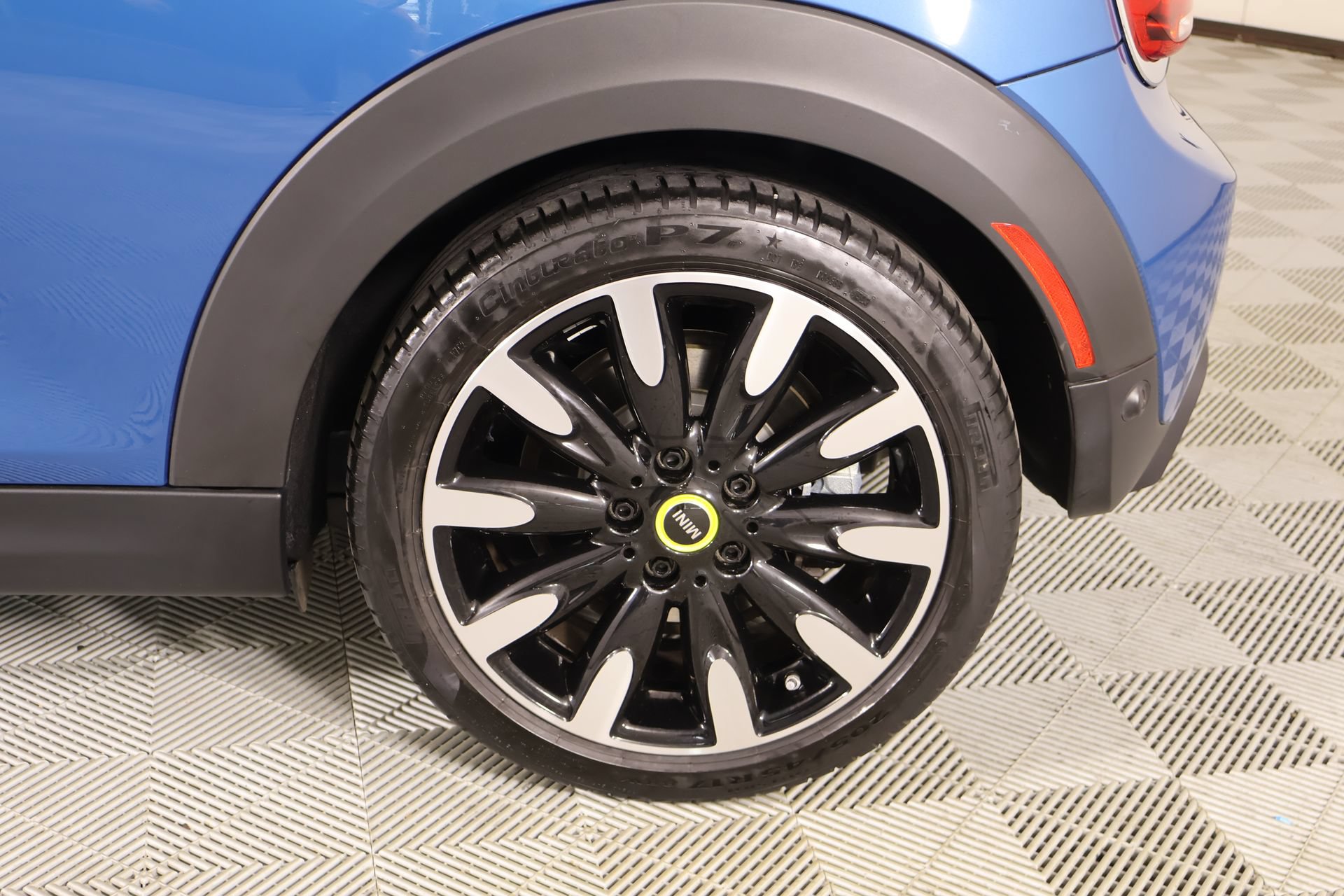 Used 2024 MINI Cooper SE FWD image 18
