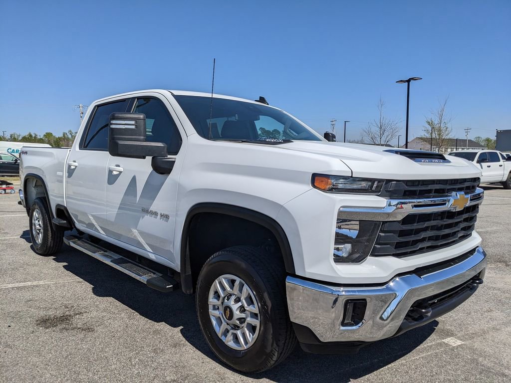 Used 2025 Chevrolet Silverado 2500 LT w/ Convenience Package image 20