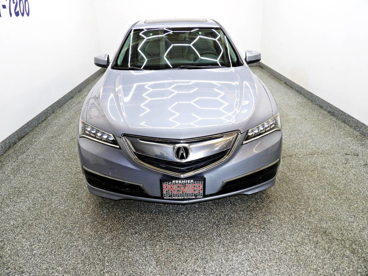 Used 2015 Acura TLX V6 w/ Technology Package image 2