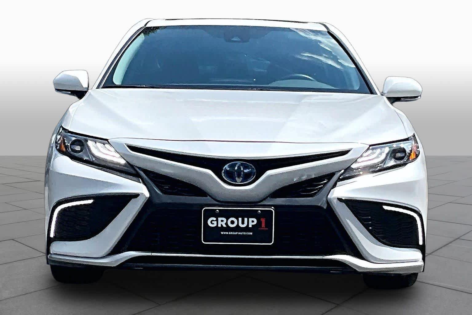 Used 2024 Toyota Camry XSE w/ Cold Weather Package FWD image 4