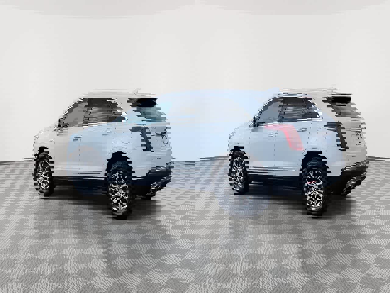 Certified 2023 Cadillac XT5 Premium Luxury w/ LPO, Floor Liner Package image 6