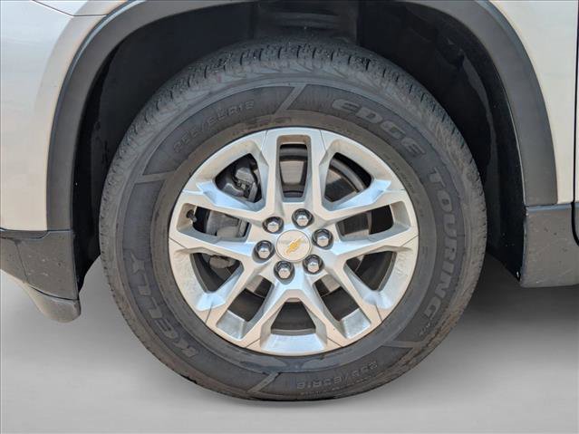 Used 2020 Chevrolet Traverse LS FWD image 11