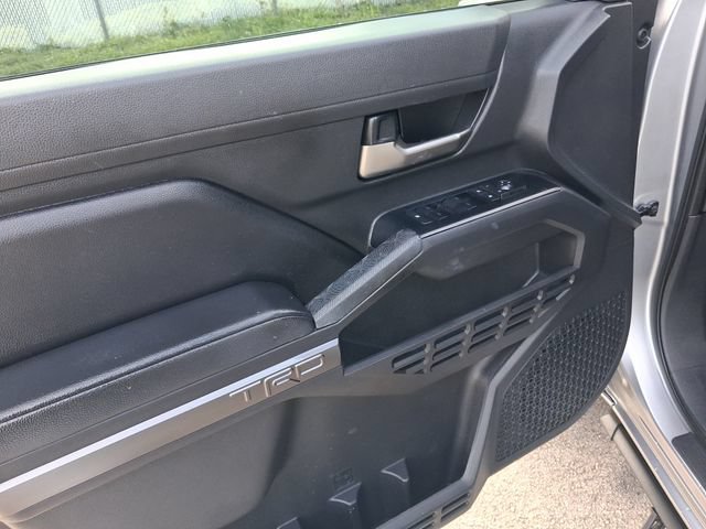 Used 2025 Toyota Tacoma TRD Sport AWD/4WD image 13