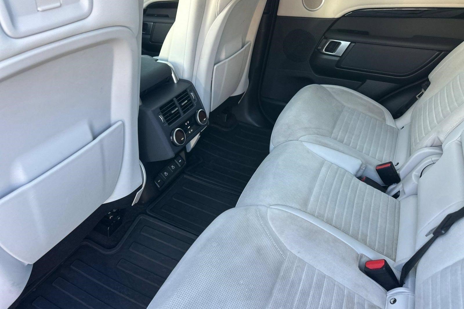 Used 2022 Land Rover Discovery S AWD/4WD image 33