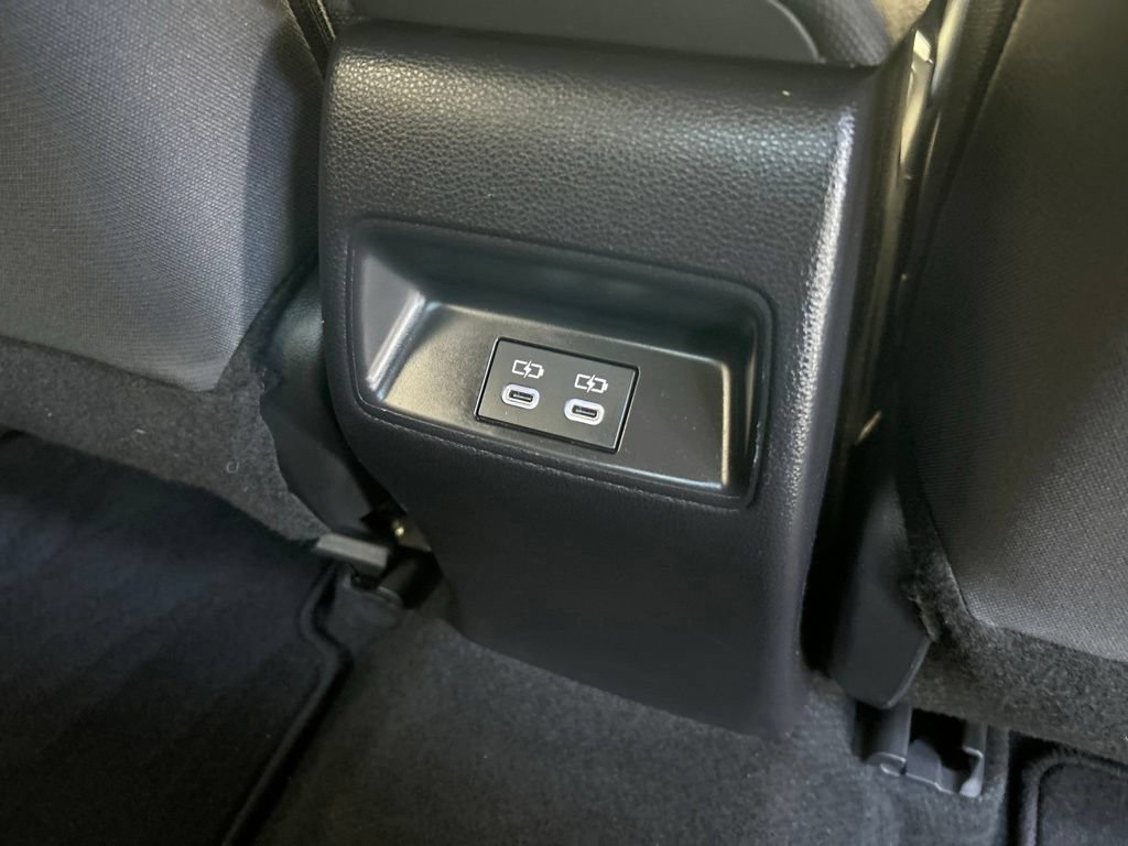 Used 2025 Toyota Corolla LE FWD image 31