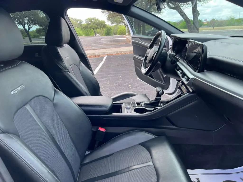 Used 2022 Kia K5 GT-Line FWD image 32