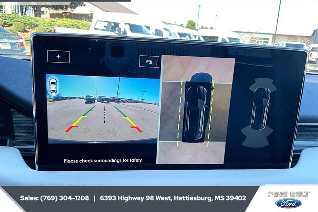 Used 2022 Lincoln Nautilus Black Label w/ Class II Trailer Tow Package image 15