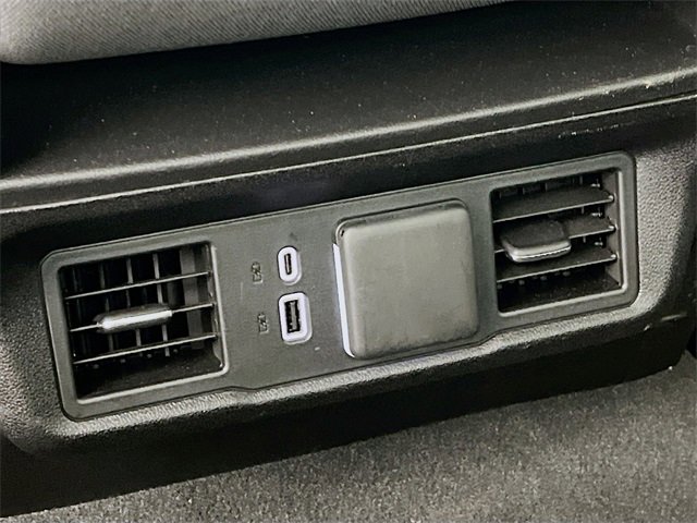 Used 2025 Chevrolet Silverado 1500 LT image 32