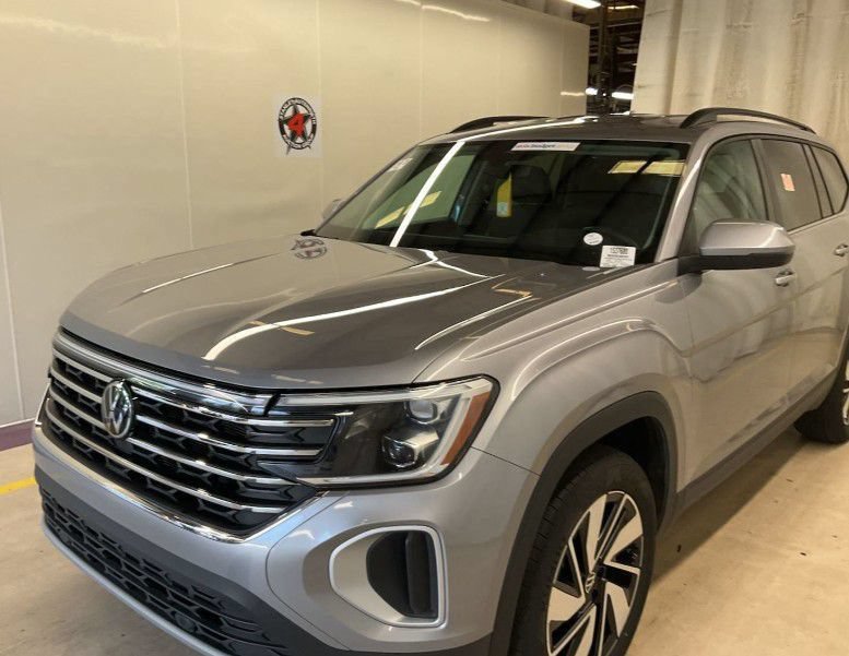 Used 2025 Volkswagen Atlas SE